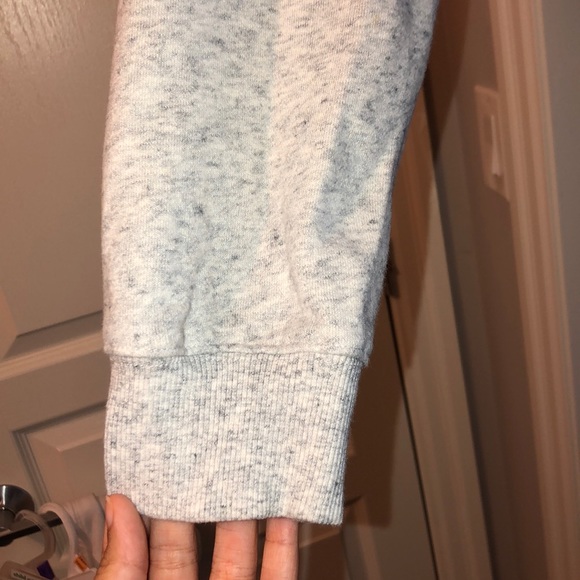 SALT AND PEPPER TNA SWEATER - Aritzia SMALL - Picture 3 of 4